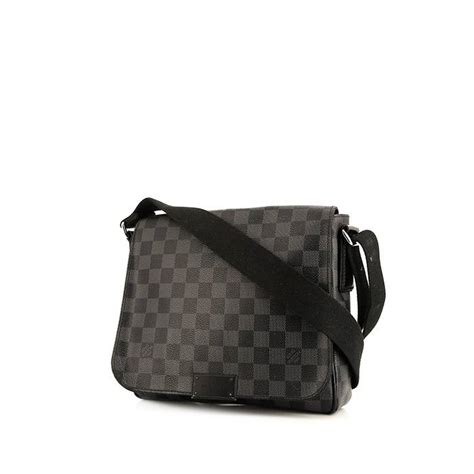 borsa lv uomo scacchi|Louis Vuitton.